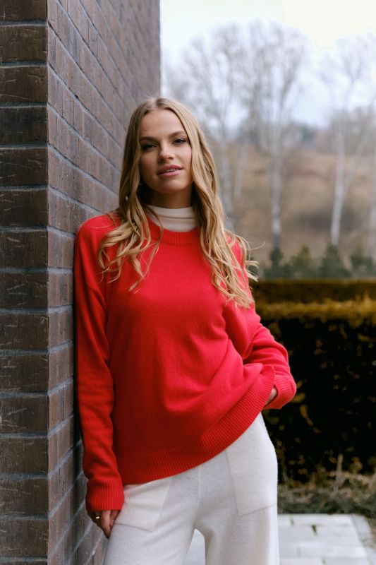 Светр з вовни ягня